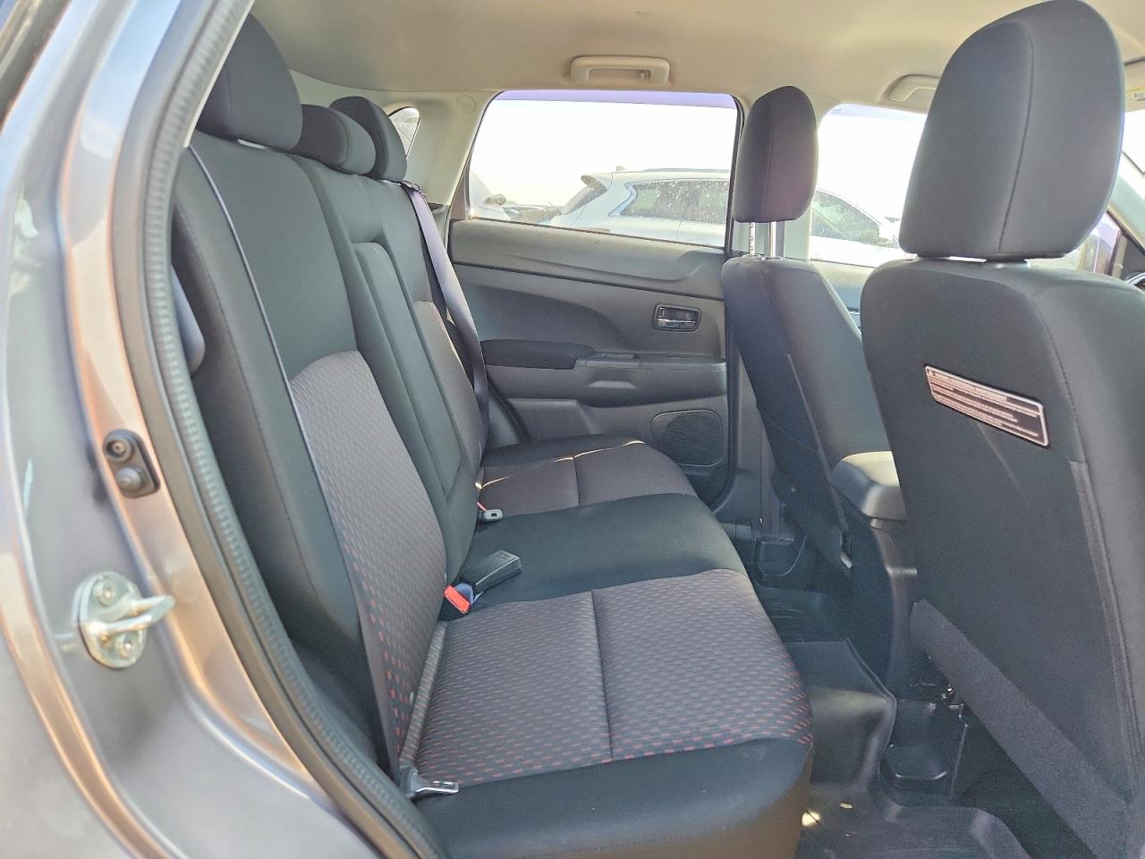 2017 MITSUBISHI OUTLANDER SPORT ES photo 19