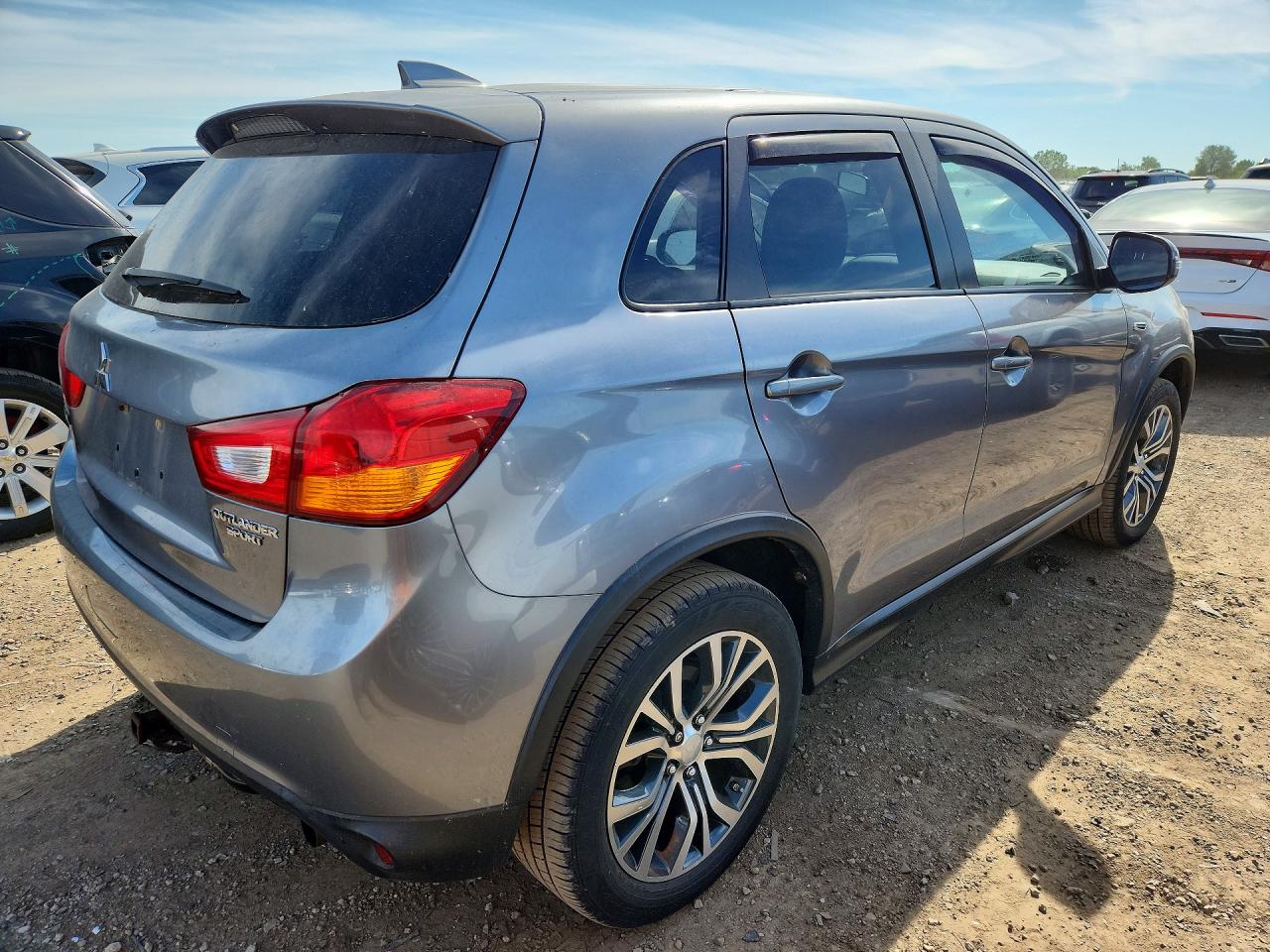 2017 MITSUBISHI OUTLANDER SPORT ES photo 5