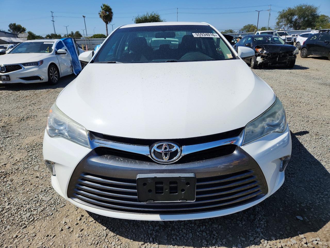 2015 TOYOTA CAMRY LE photo 13