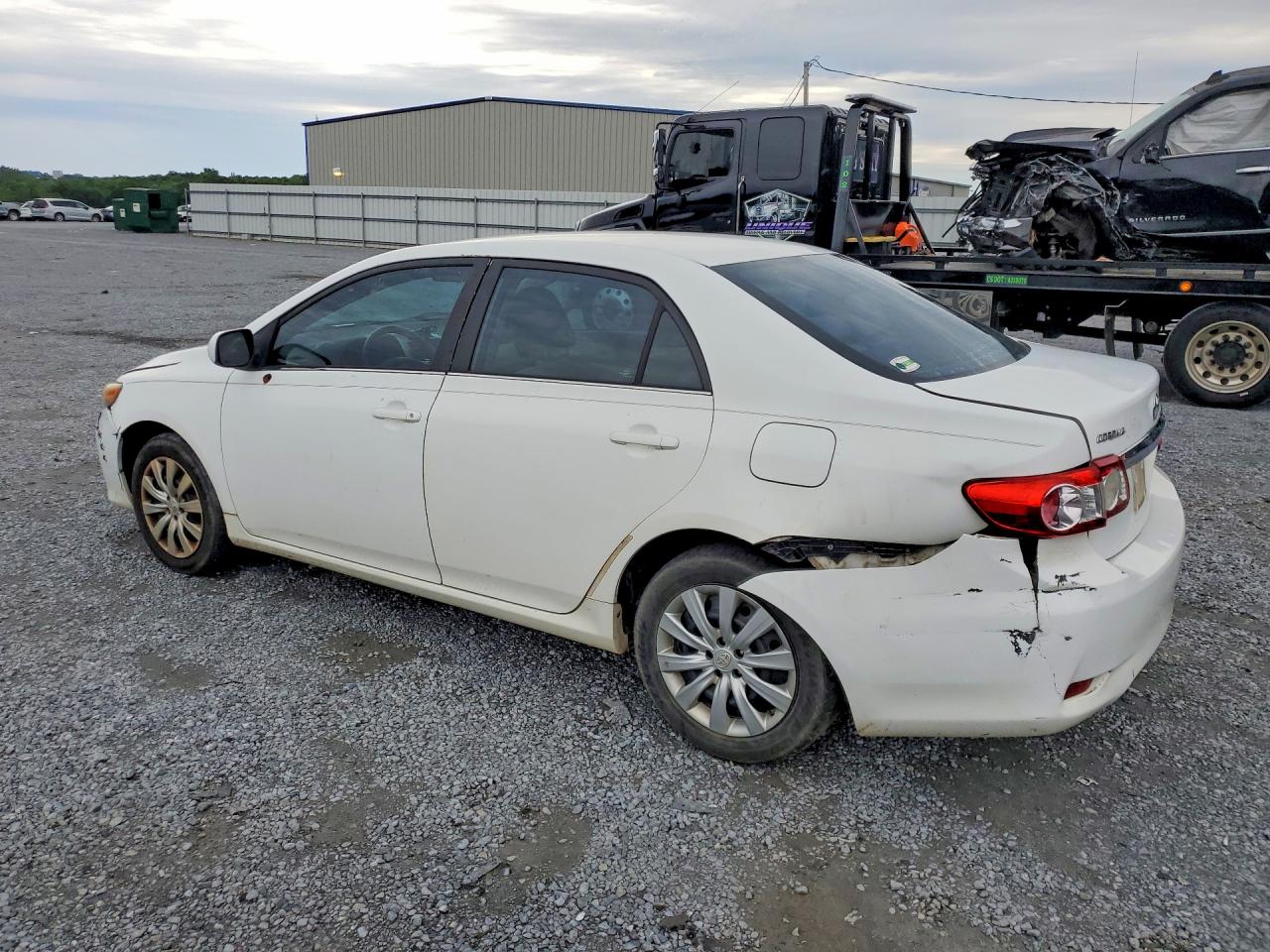 2013 TOYOTA COROLLA LE photo 4