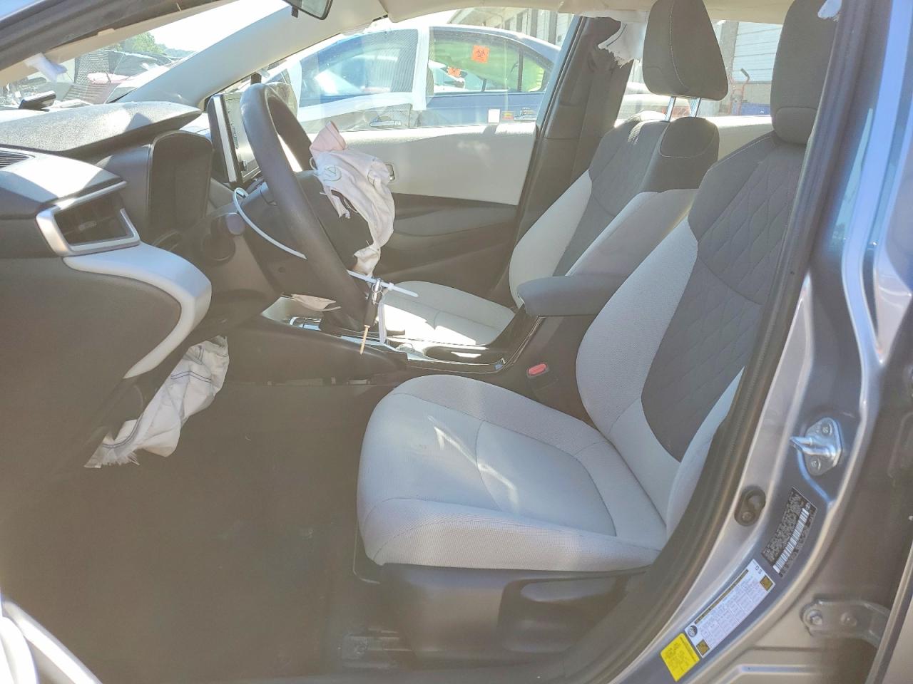 2020 TOYOTA COROLLA LE photo 13