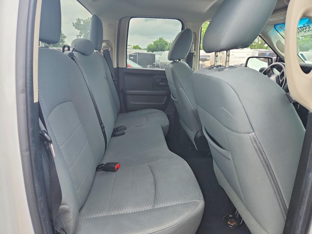 2014 RAM 1500 ST photo 19