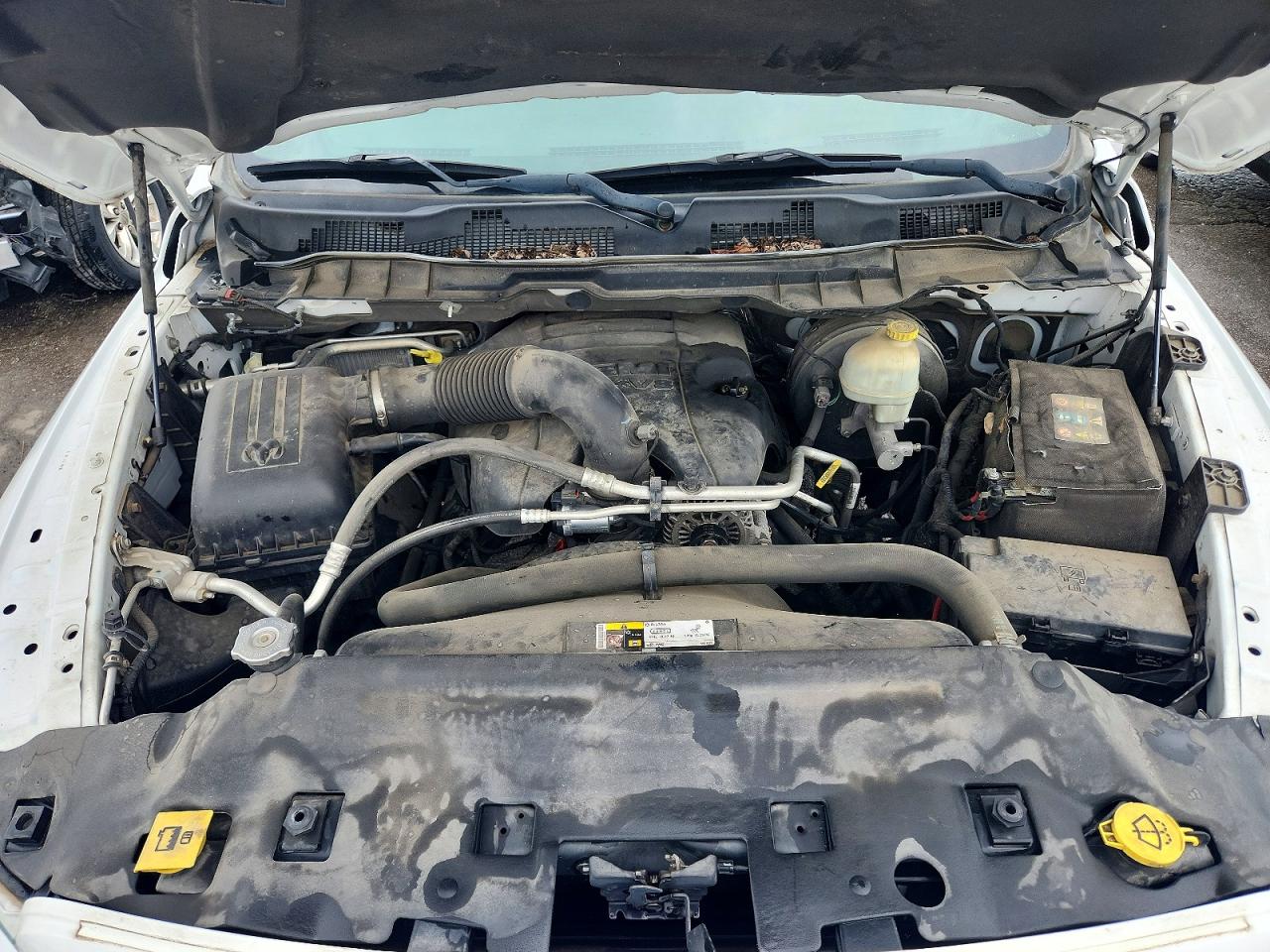 2014 RAM 1500 ST photo 21