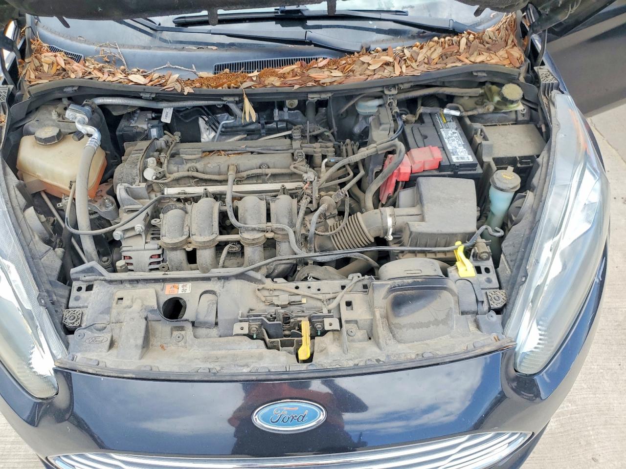 2015 FORD FIESTA S photo 21