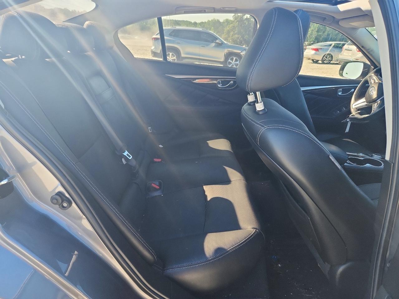 2018 INFINITI Q50 3.0T LUXE photo 19
