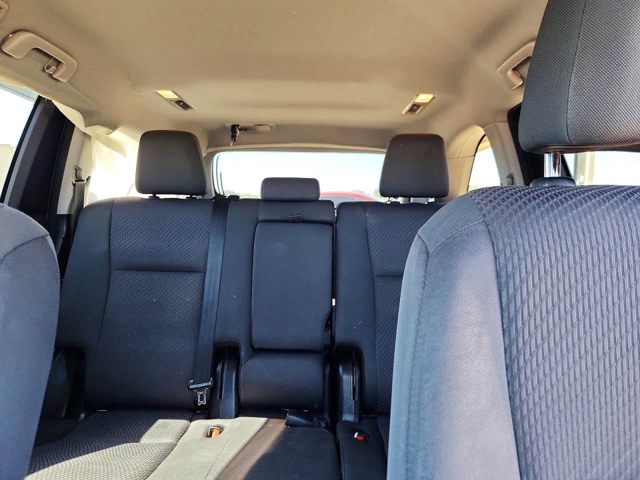 2018 TOYOTA HIGHLANDER LE photo 10