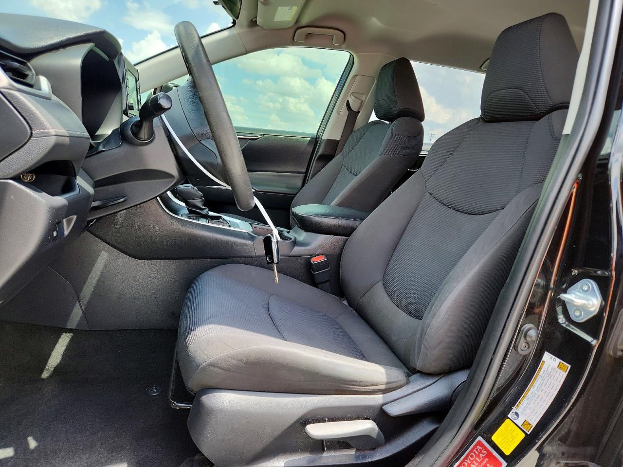 2019 TOYOTA RAV4 LE photo 13