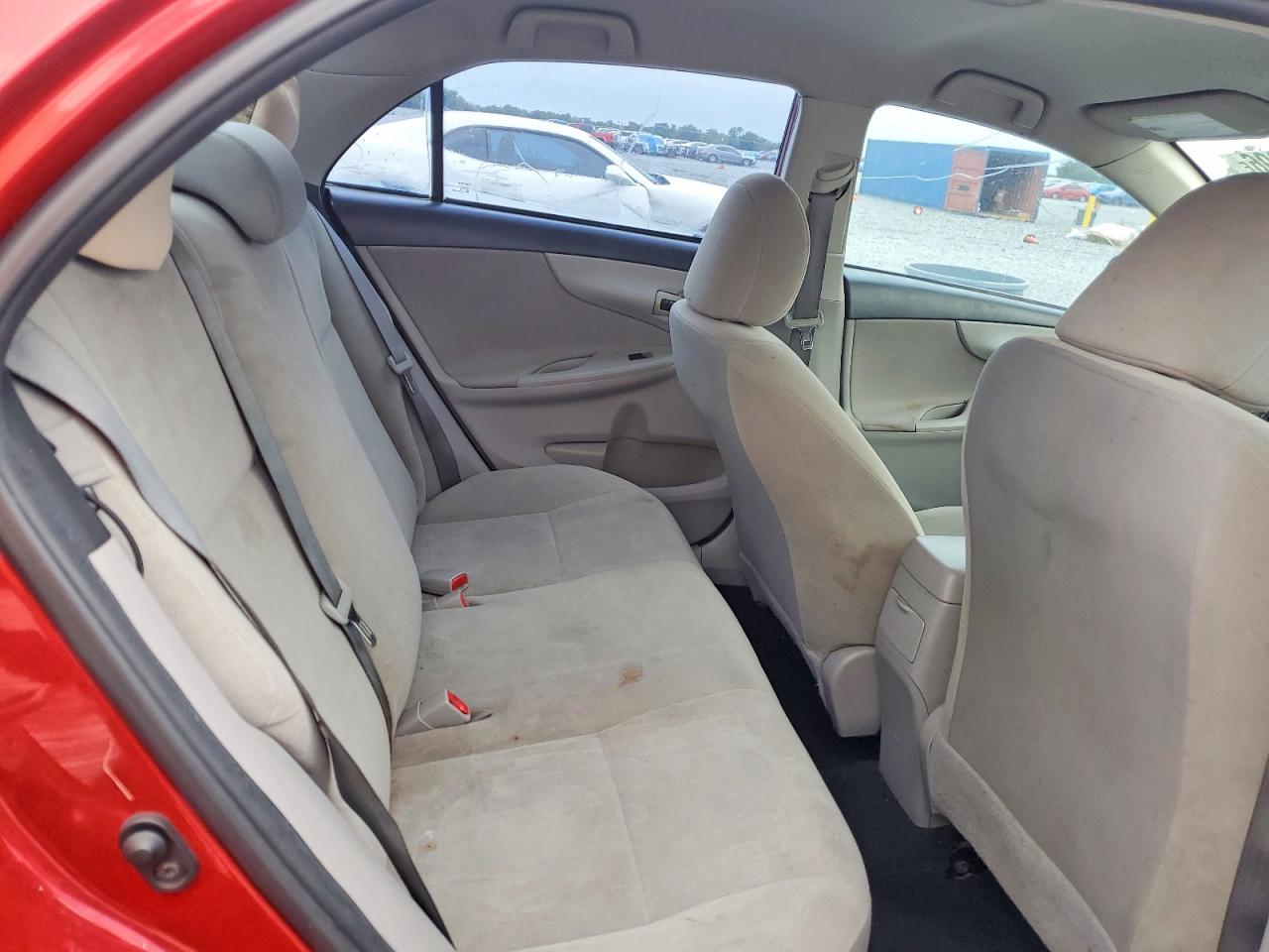 2013 TOYOTA COROLLA L photo 19