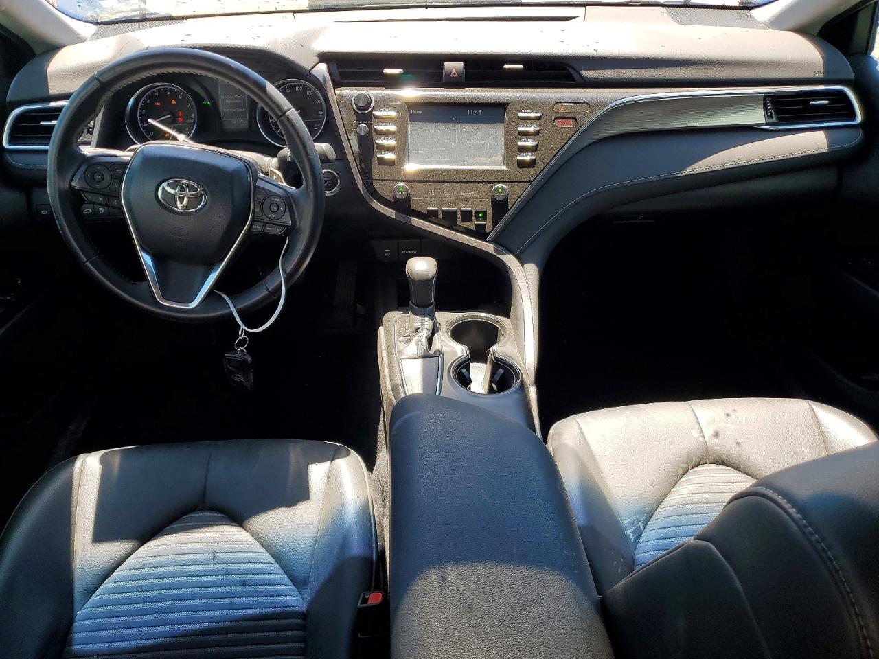 2018 TOYOTA CAMRY SE photo 22