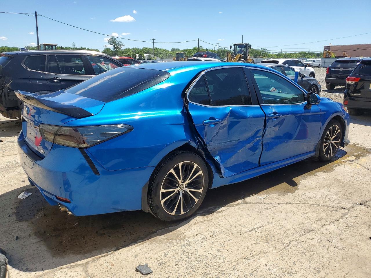 2018 TOYOTA CAMRY SE photo 7