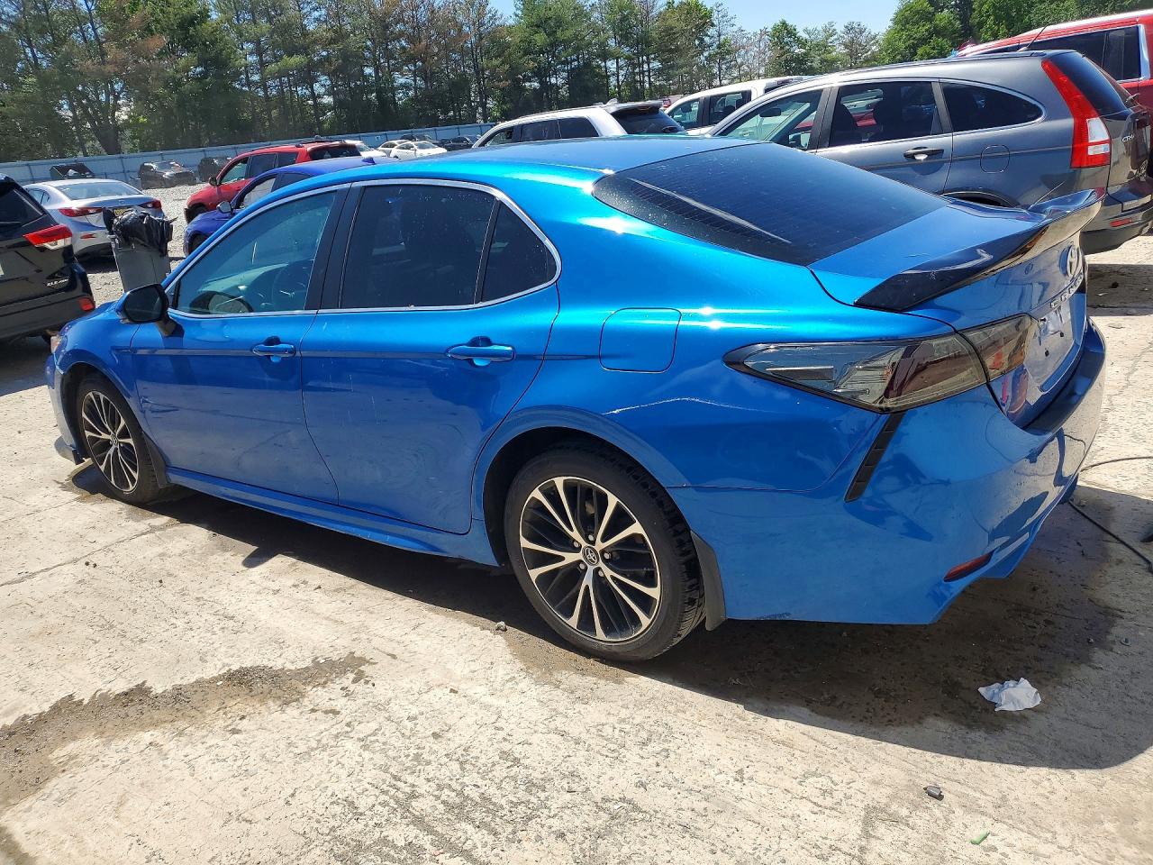 2018 TOYOTA CAMRY SE photo 4