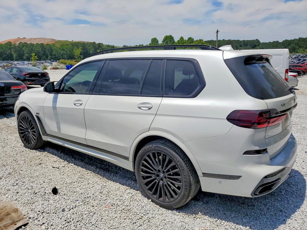 2021 BMW X7 M50I photo 2