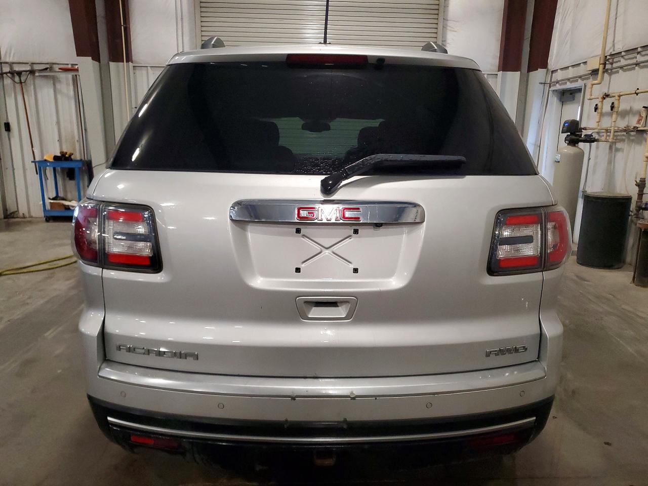 2016 GMC ACADIA SLE photo 11