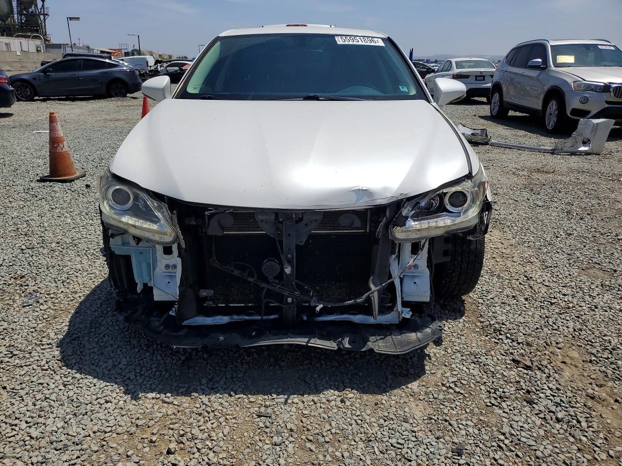 2016 LEXUS CT 200 photo 9