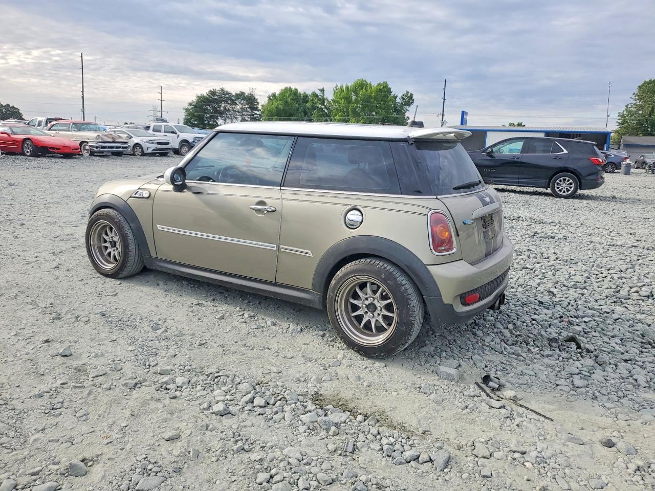 2010 MINI COOPER S photo 4