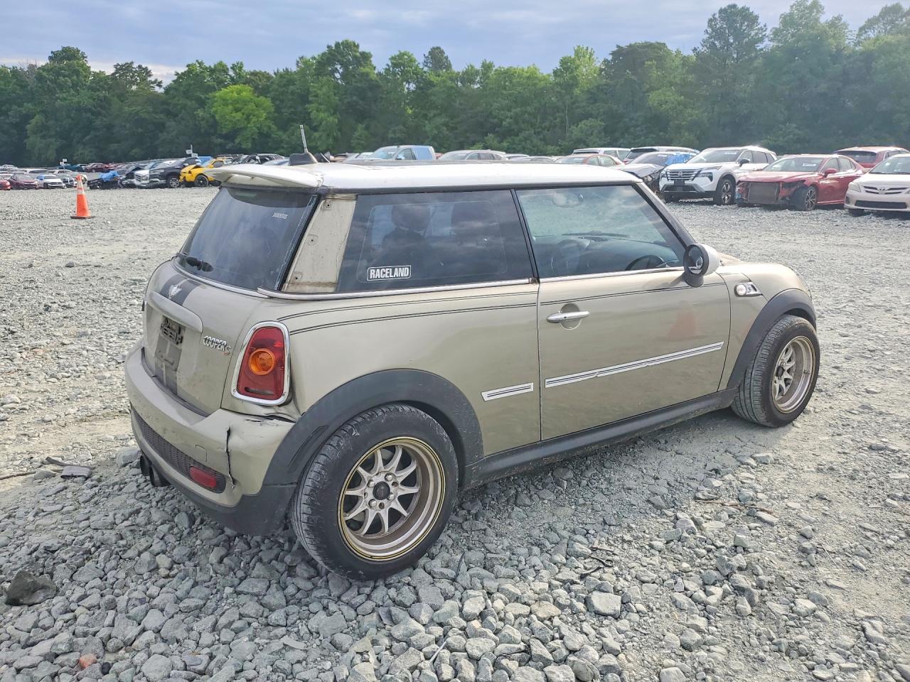 2010 MINI COOPER S photo 7