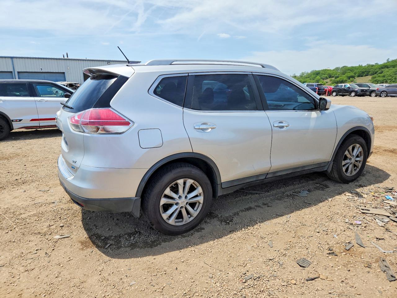 2014 NISSAN ROGUE SV photo 3