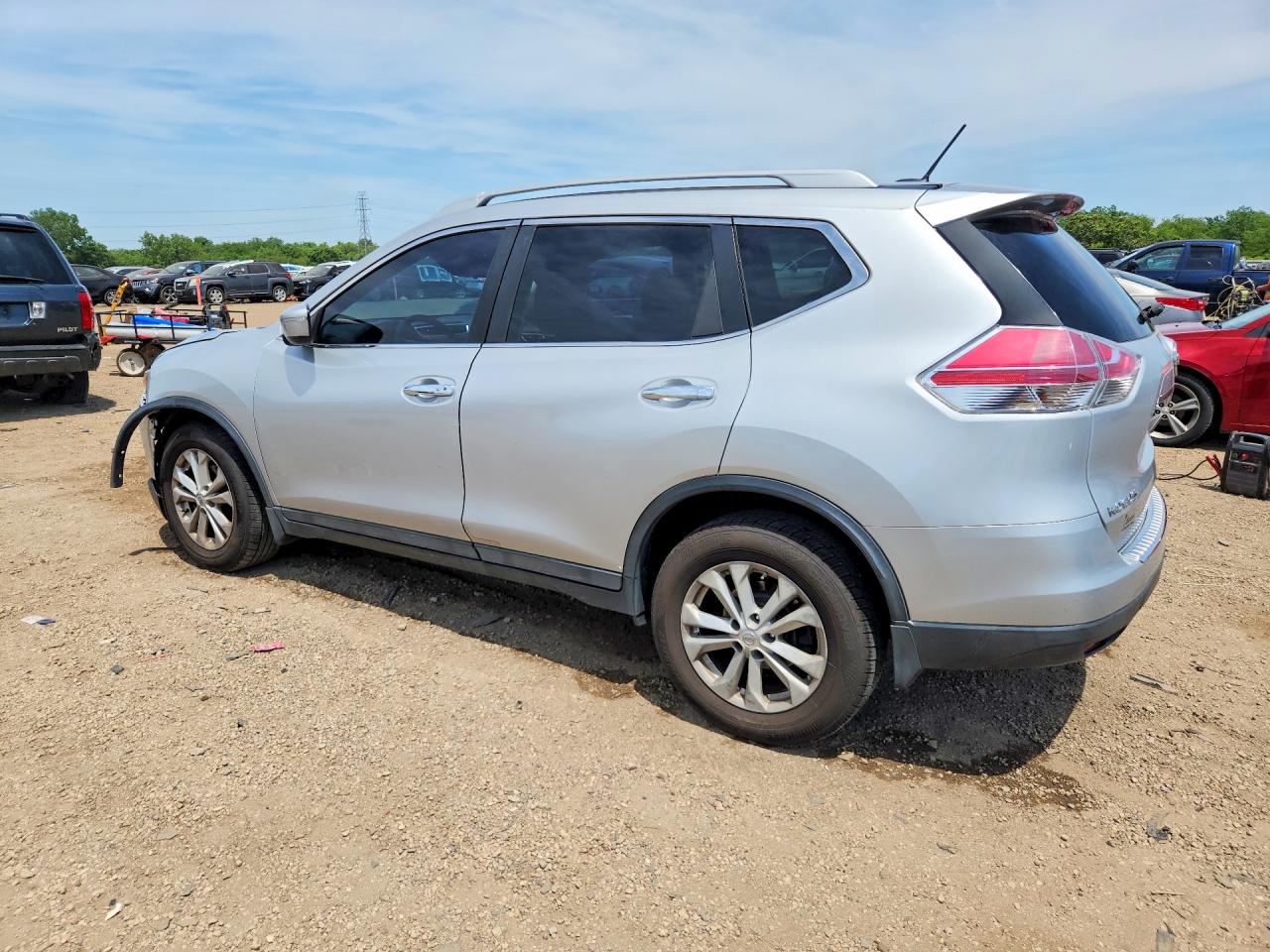 2014 NISSAN ROGUE SV photo 2