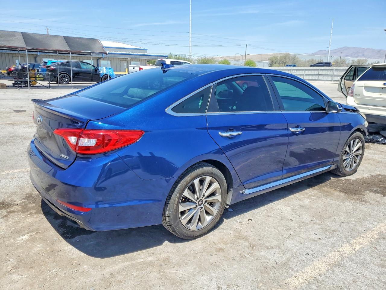 2017 HYUNDAI SONATA SPORT photo 5