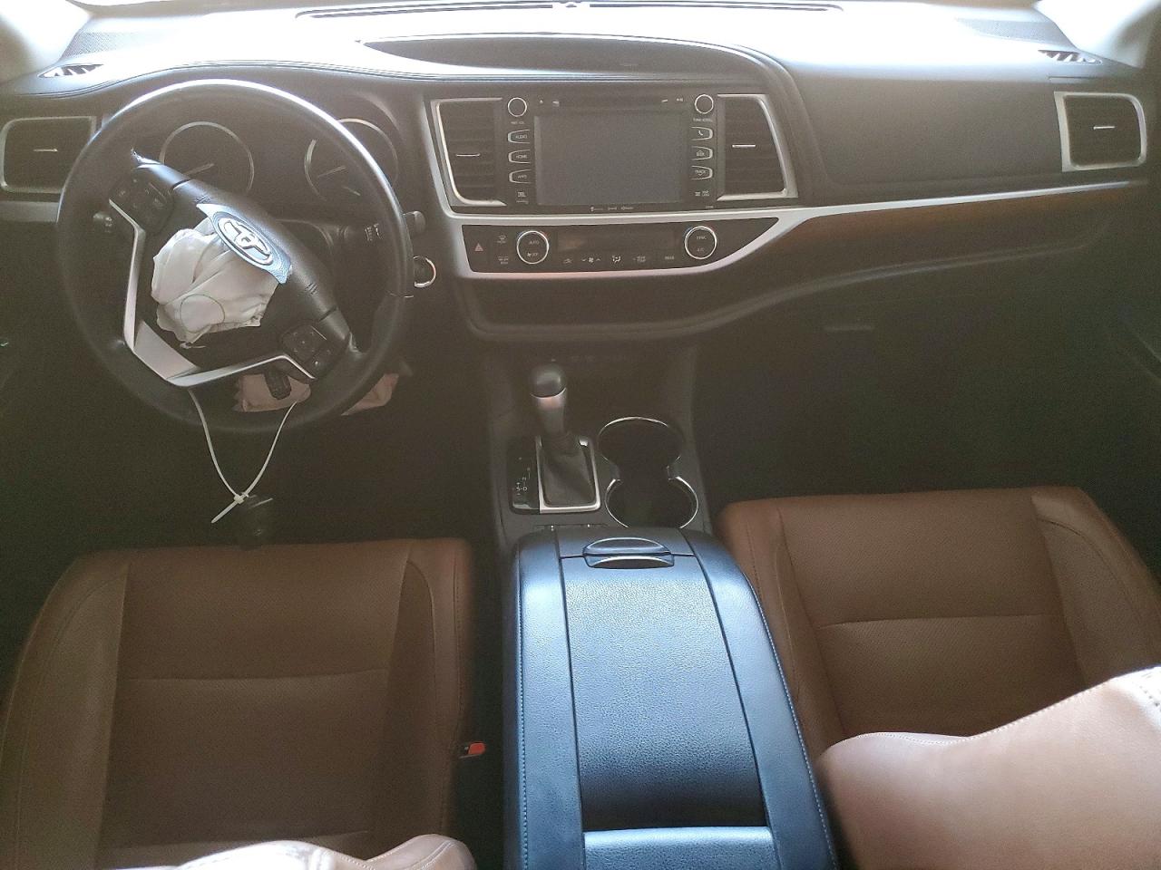 2018 TOYOTA HIGHLANDER LIMITED photo 15