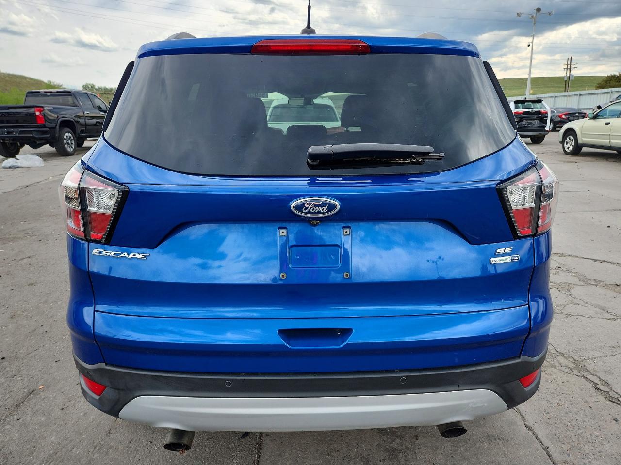 2017 FORD ESCAPE SE photo 11