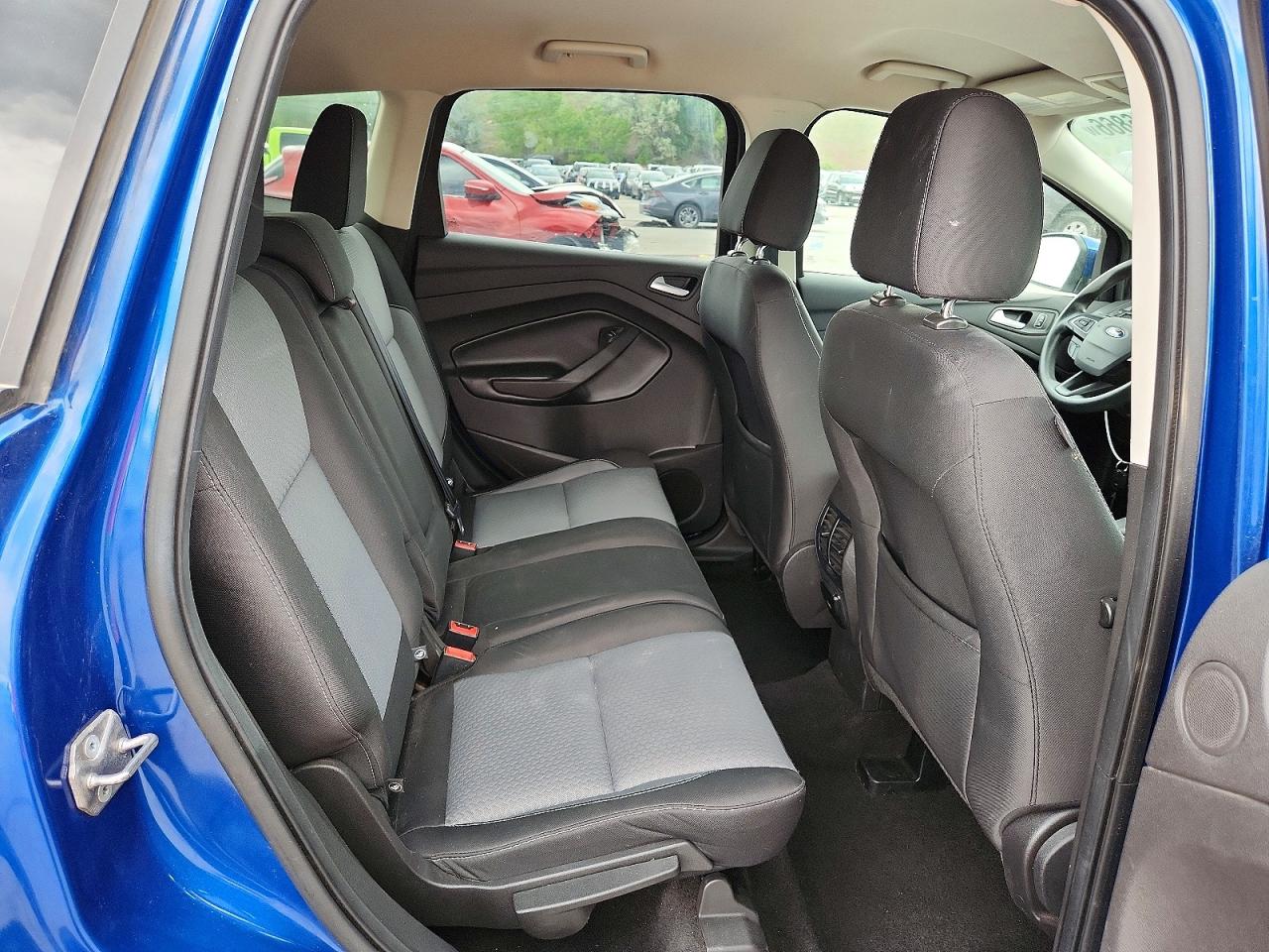 2017 FORD ESCAPE SE photo 21