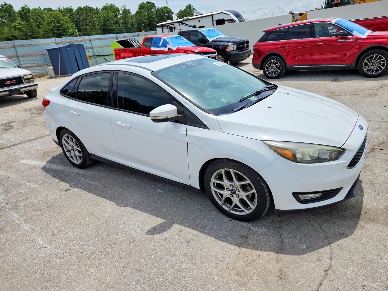 2015 FORD FOCUS SE photo 7