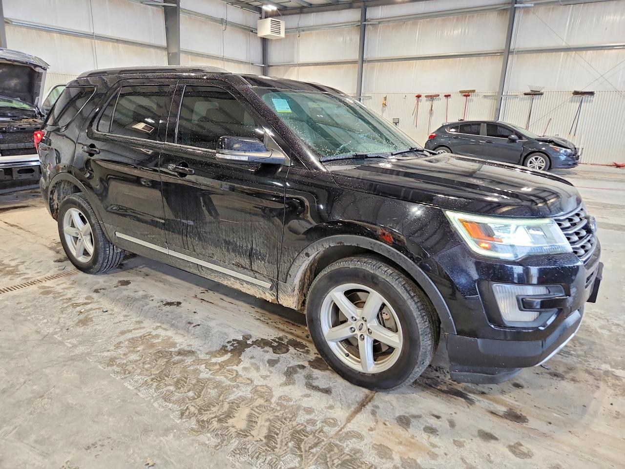 2017 FORD EXPLORER XLT photo 10