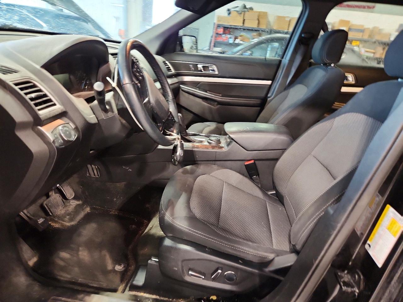 2017 FORD EXPLORER XLT photo 19