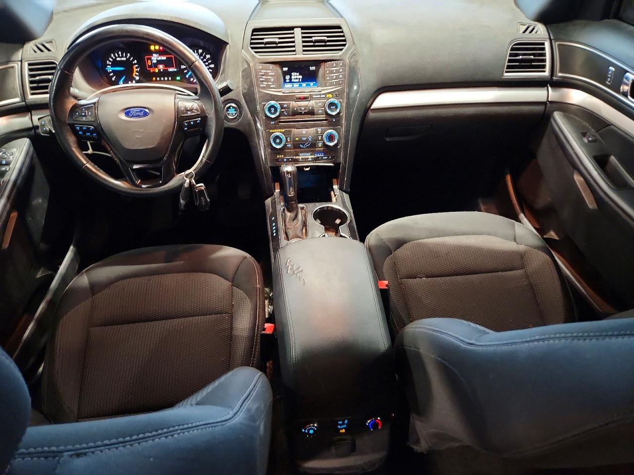 2017 FORD EXPLORER XLT photo 22