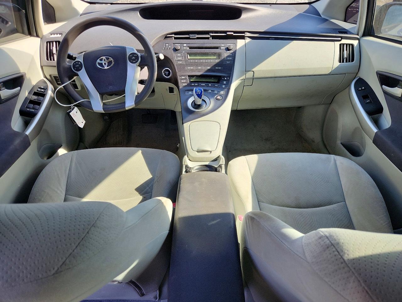 2011 TOYOTA PRIUS TWO photo 15