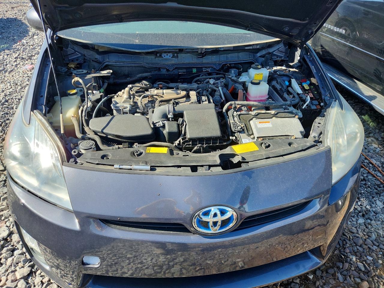 2011 TOYOTA PRIUS TWO photo 21