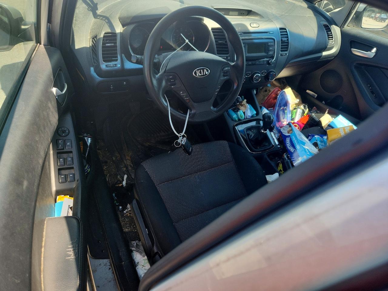 2017 KIA FORTE LX photo 22