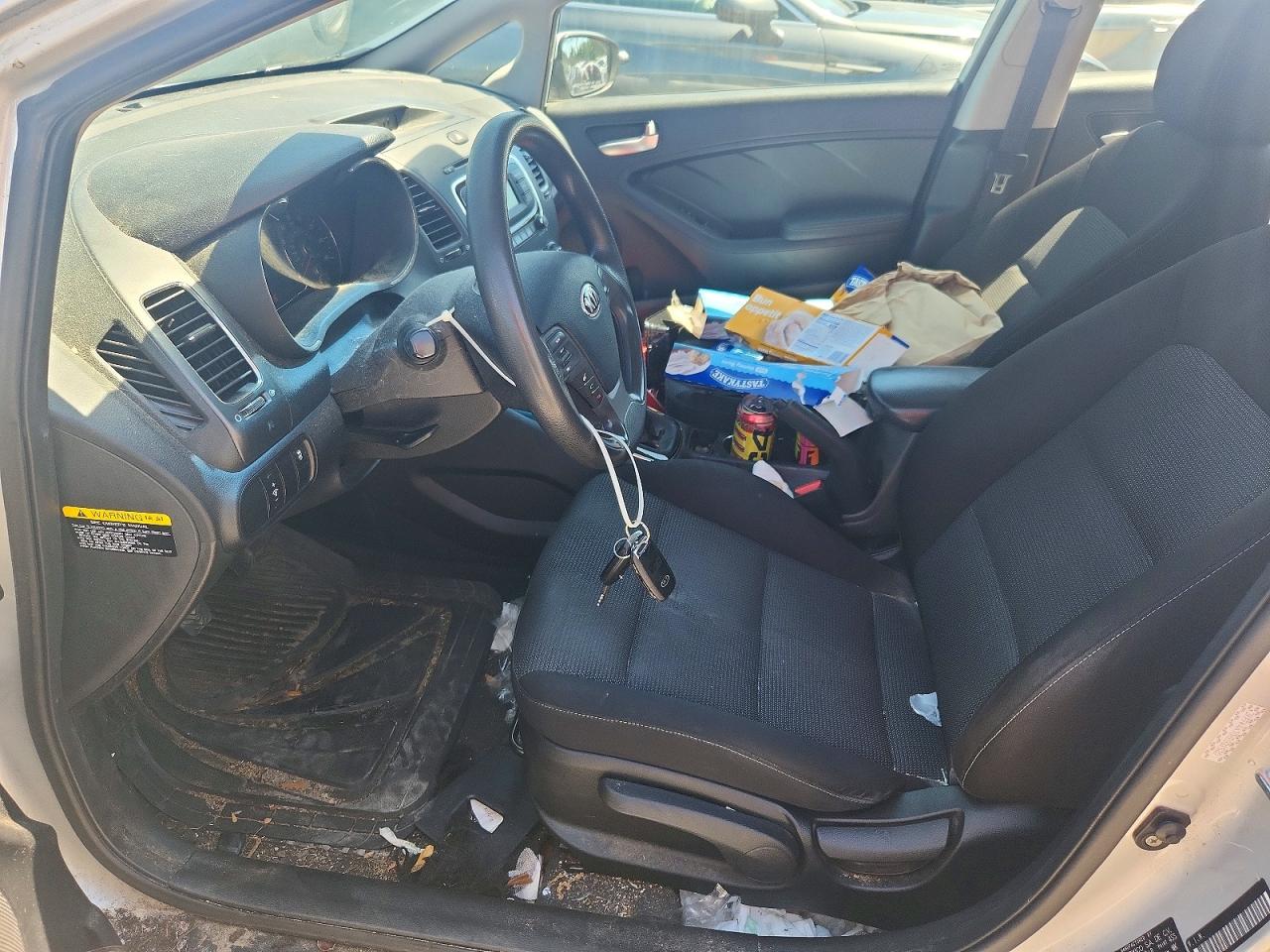 2017 KIA FORTE LX photo 19