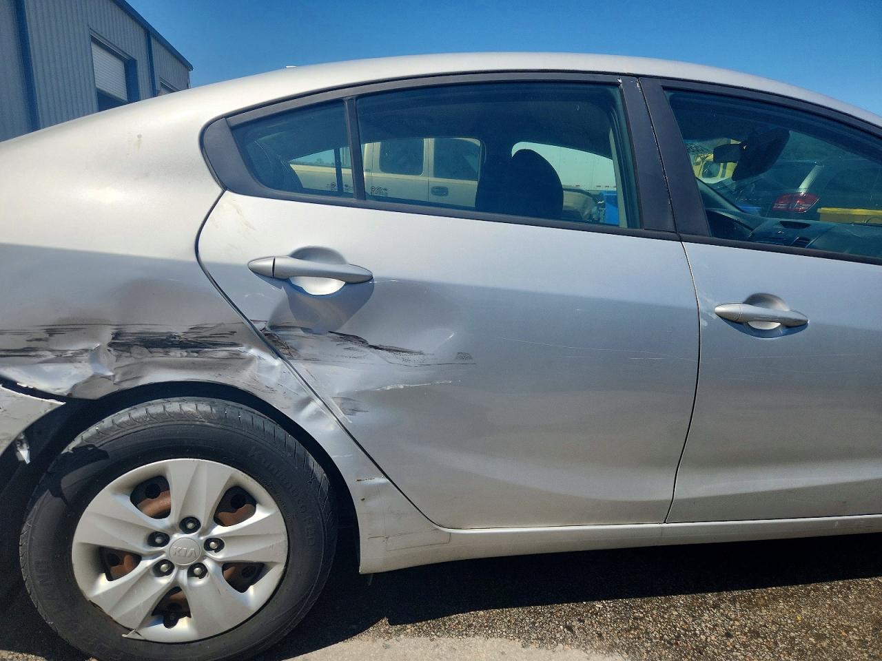 2017 KIA FORTE LX photo 28
