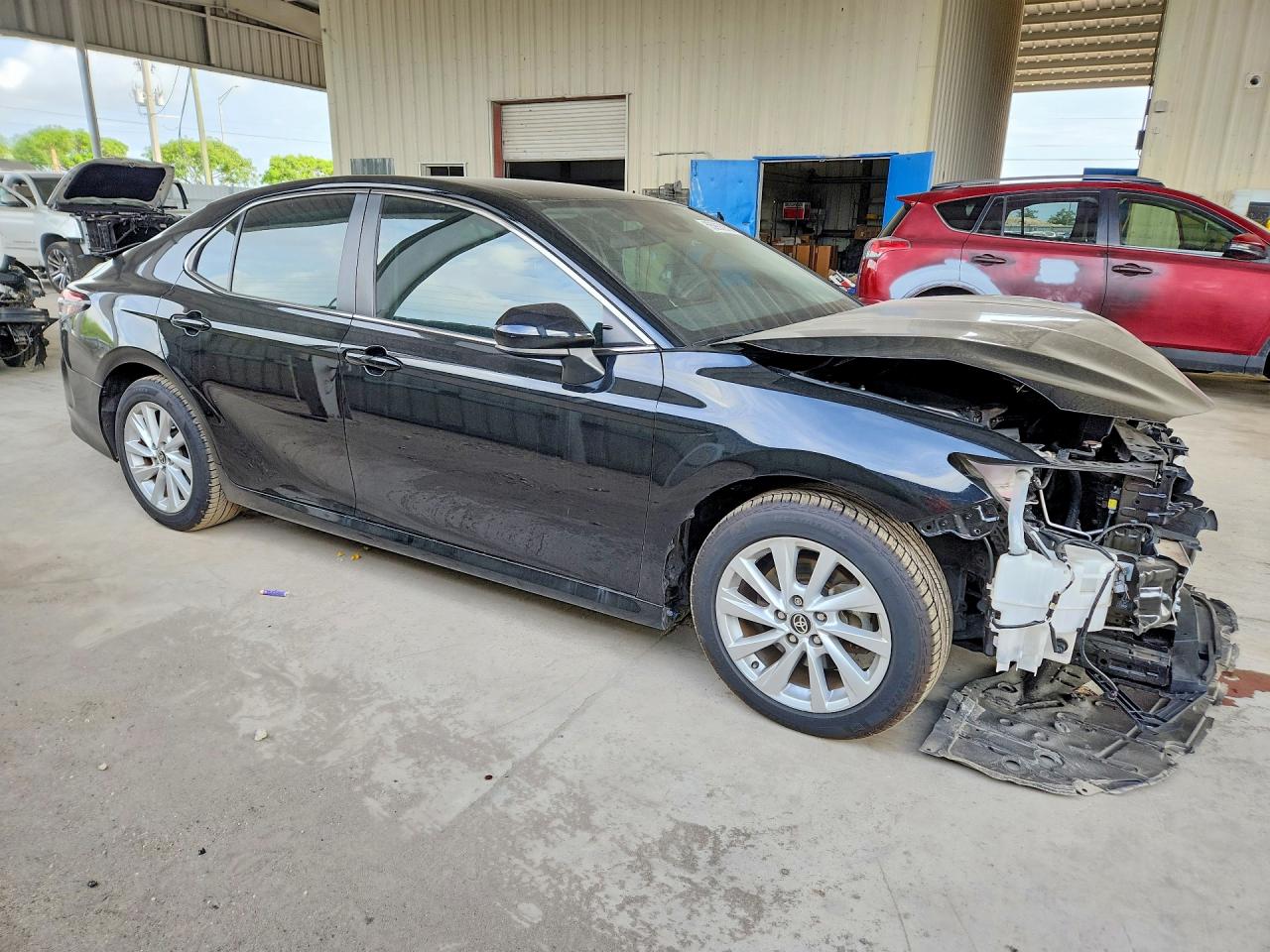 2021 TOYOTA CAMRY LE photo 7