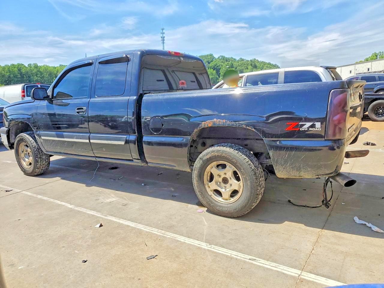 2003 CHEVROLET SILVERADO K1500 photo 2