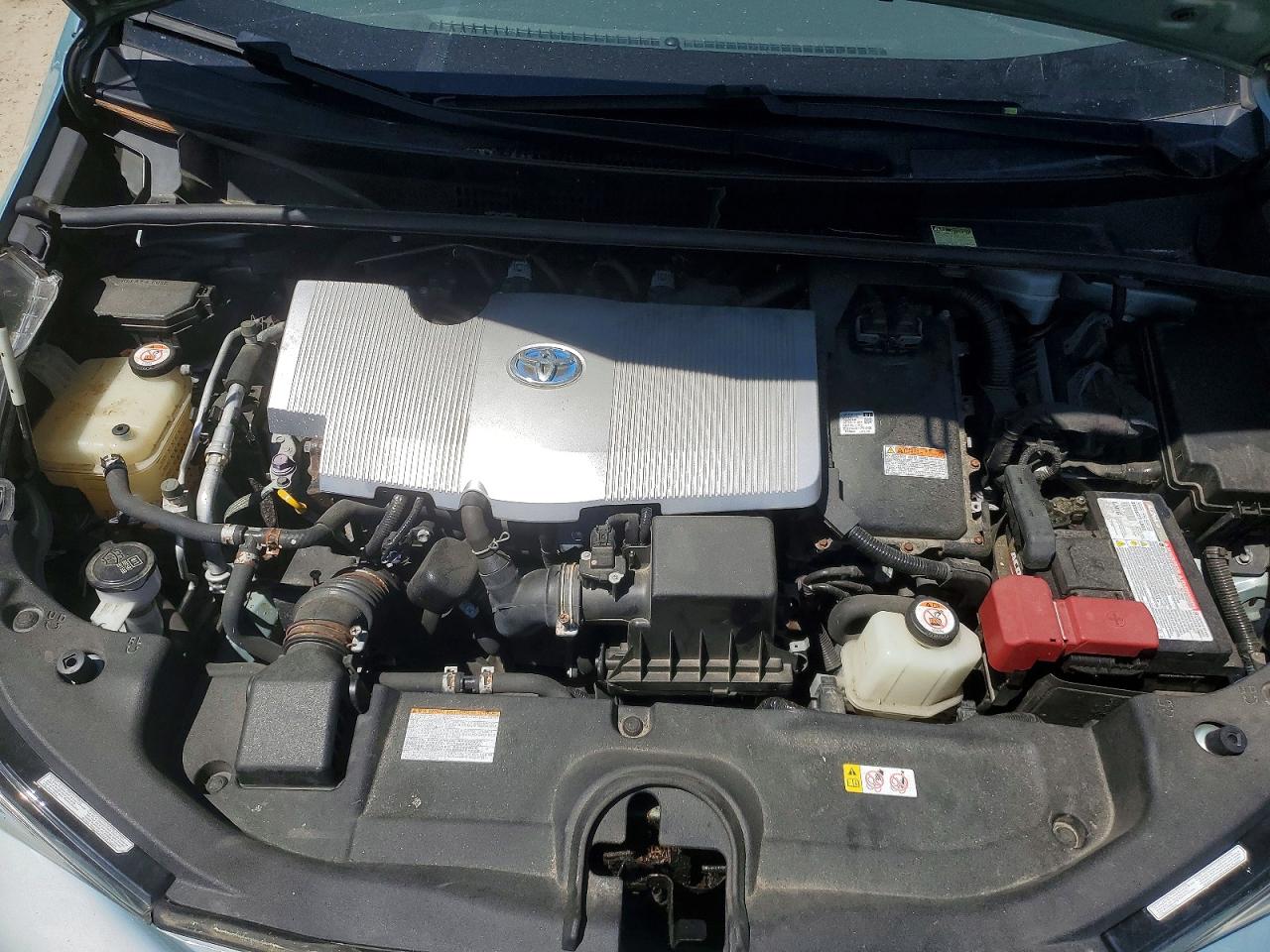 2017 TOYOTA PRIUS FOUR photo 31