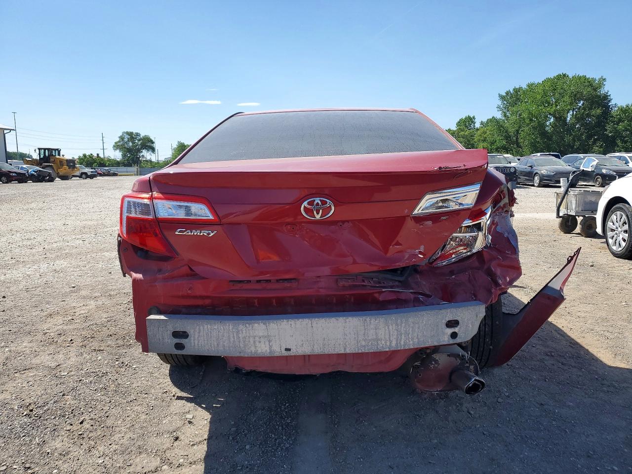 2012 TOYOTA CAMRY SE photo 16