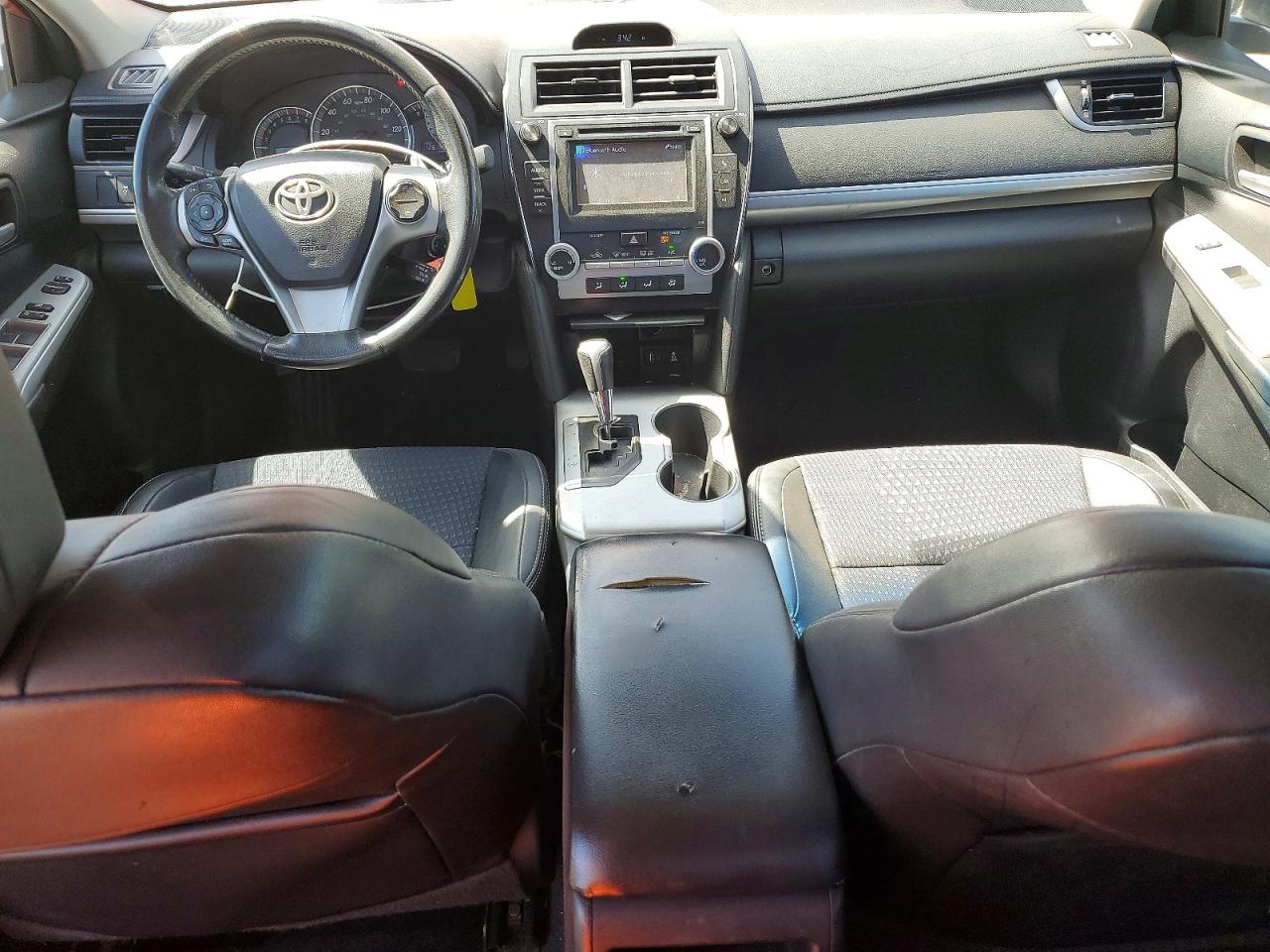 2012 TOYOTA CAMRY SE photo 22