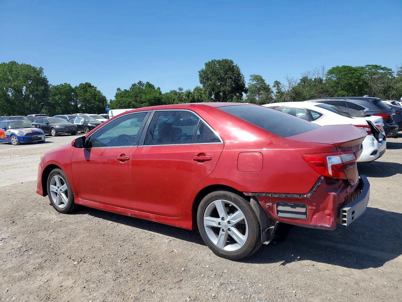 2012 TOYOTA CAMRY SE photo 4