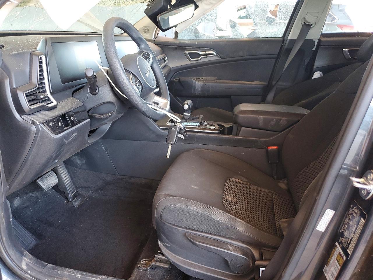 2025 KIA SPORTAGE photo 13