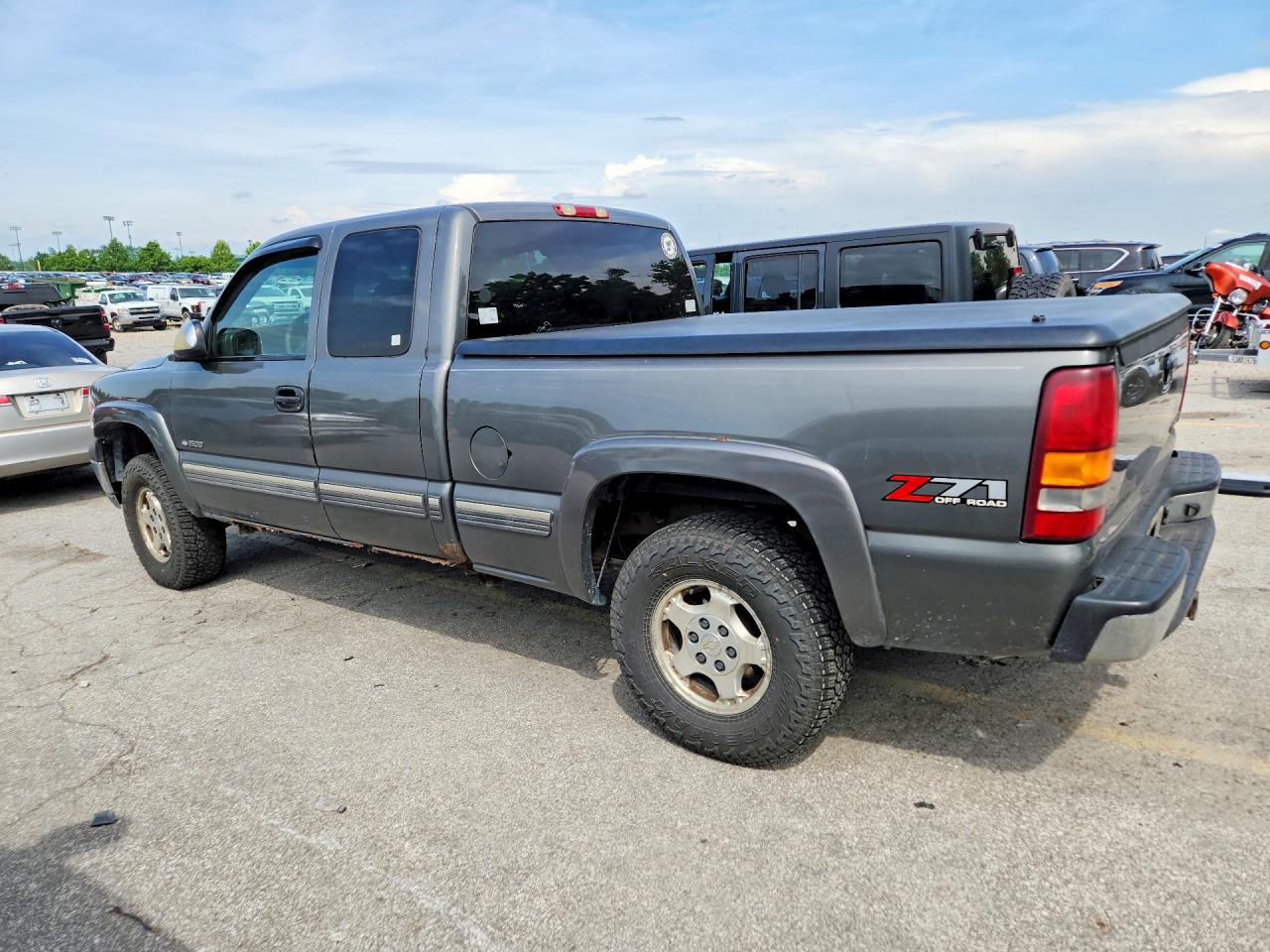 2002 CHEVROLET SILVERADO K1500 photo 3