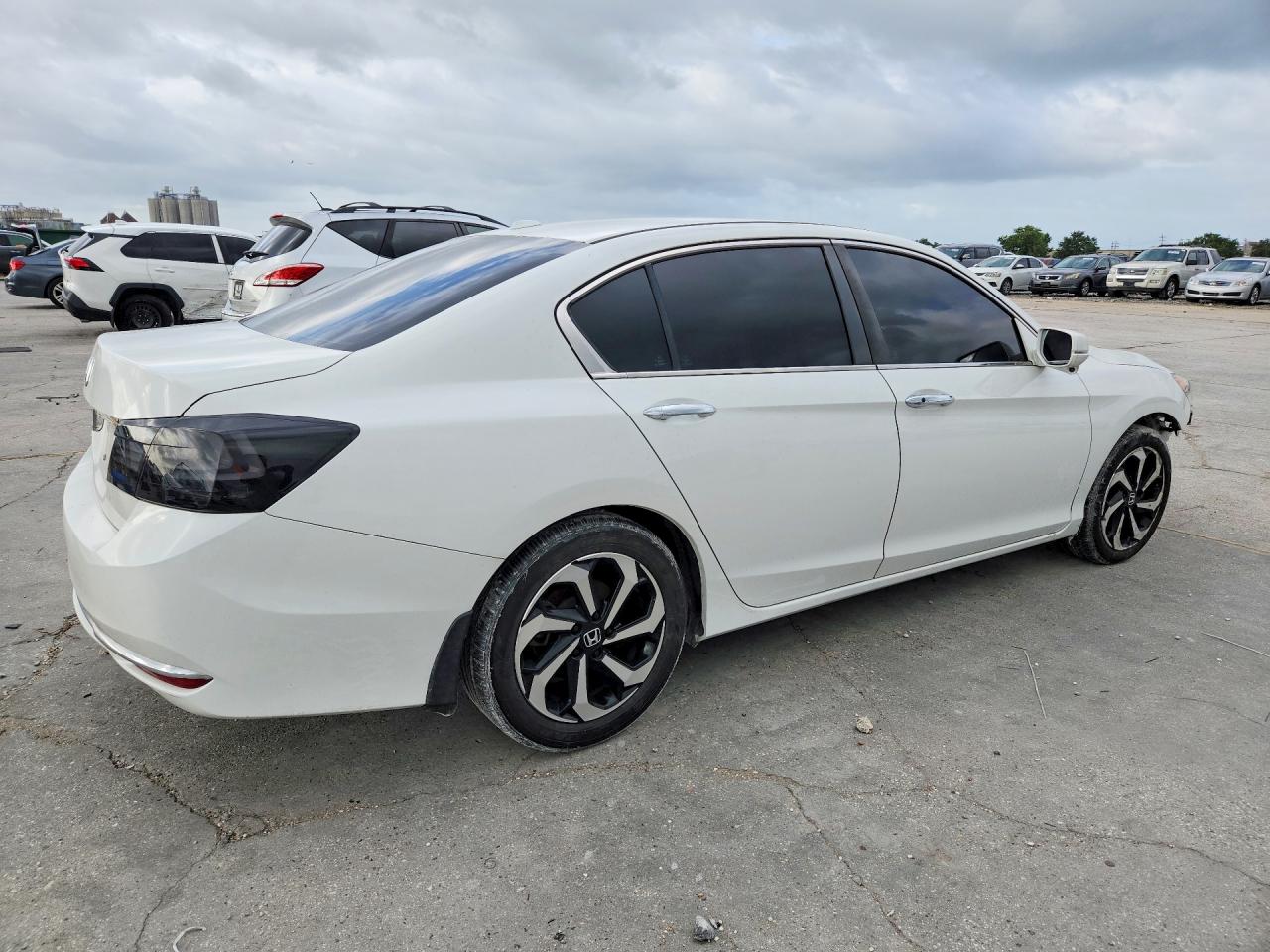 2017 HONDA ACCORD EXL photo 7