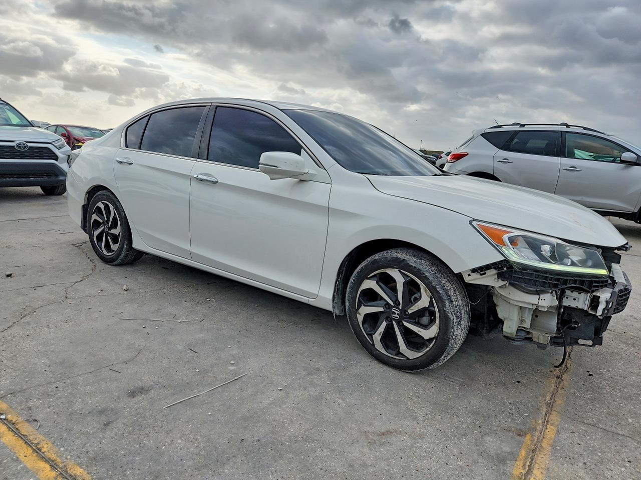 2017 HONDA ACCORD EXL photo 10