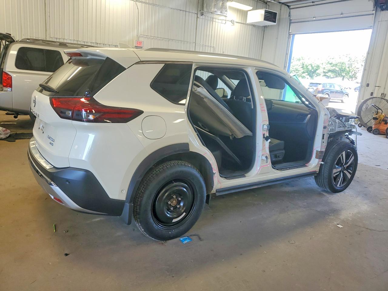 2023 NISSAN ROGUE PLATINUM photo 5