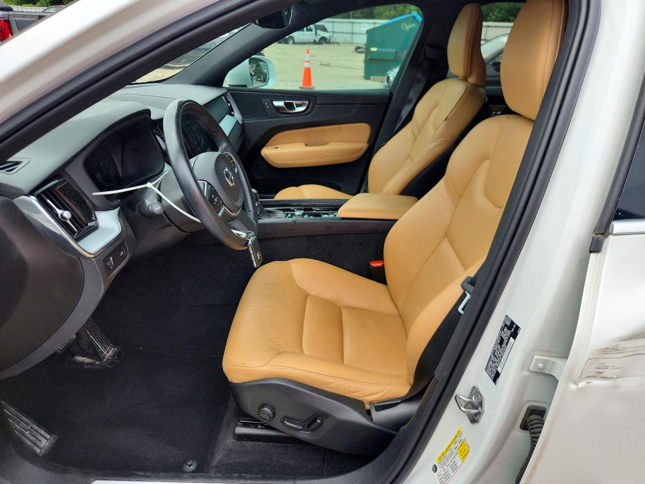 2020 VOLVO XC60 T5 MOMENTUM photo 7