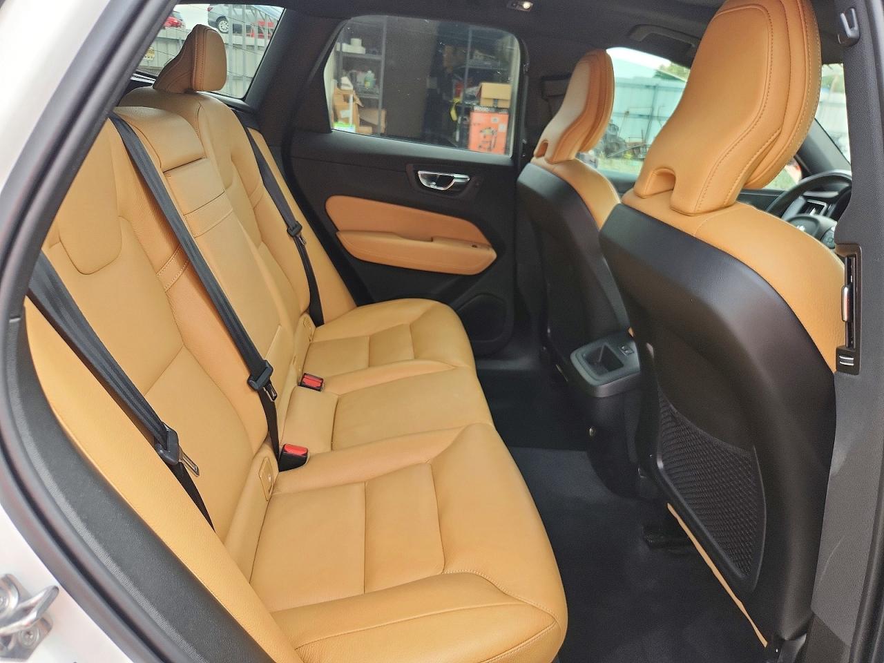 2020 VOLVO XC60 T5 MOMENTUM photo 11