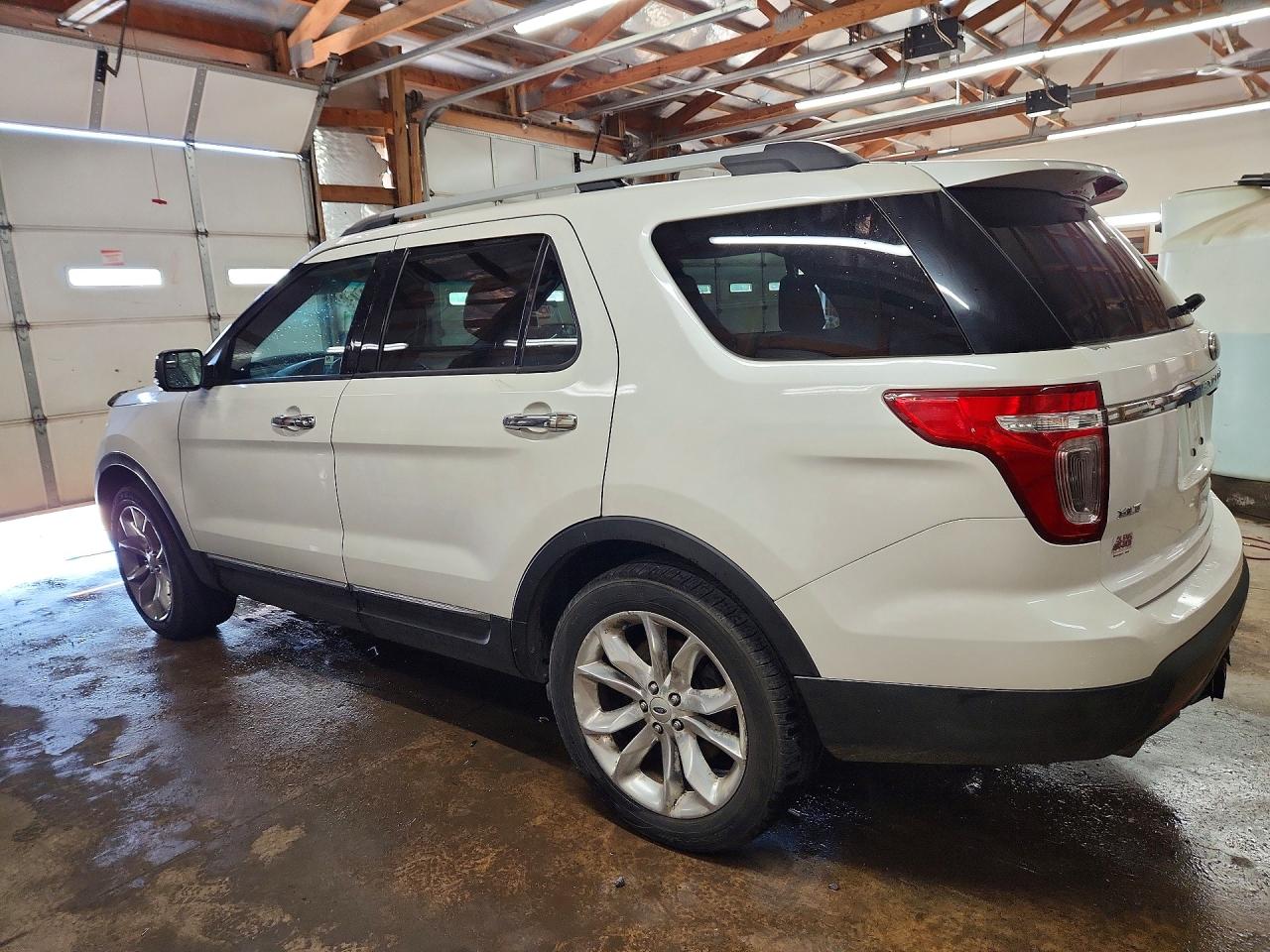 2014 FORD EXPLORER XLT photo 2
