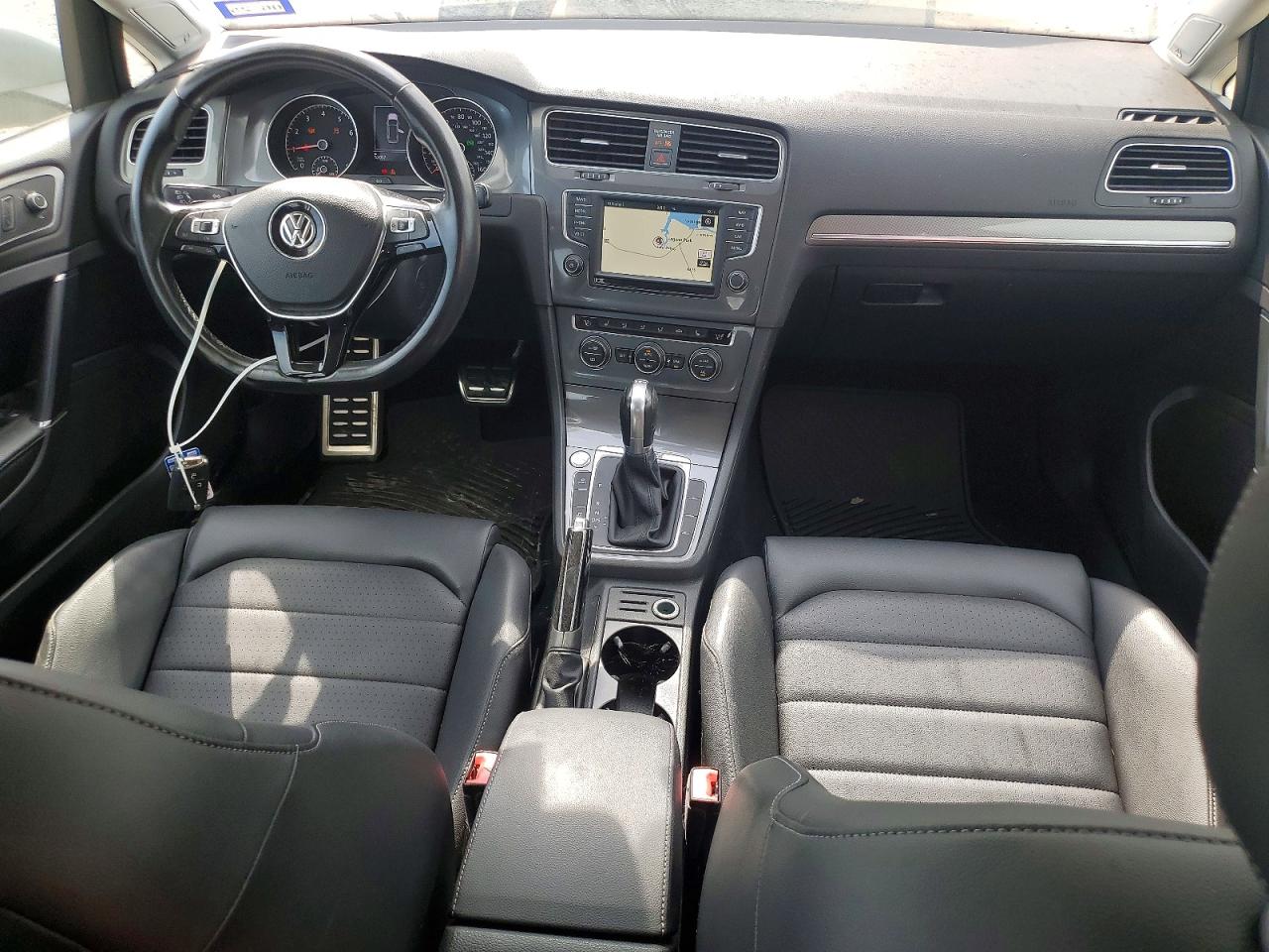 2017 VOLKSWAGEN GOLF ALLTRACK S photo 15